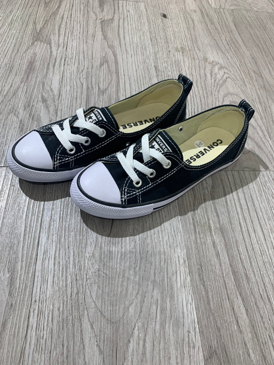 正品匡威 码数不全 出样款所以鞋底有点灰 ...