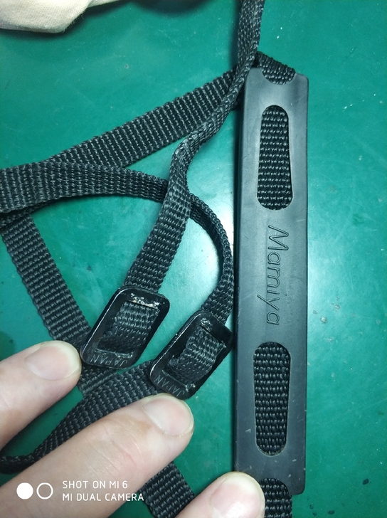 玛米亚肩带，成色见图，带宽12毫米。包邮非...