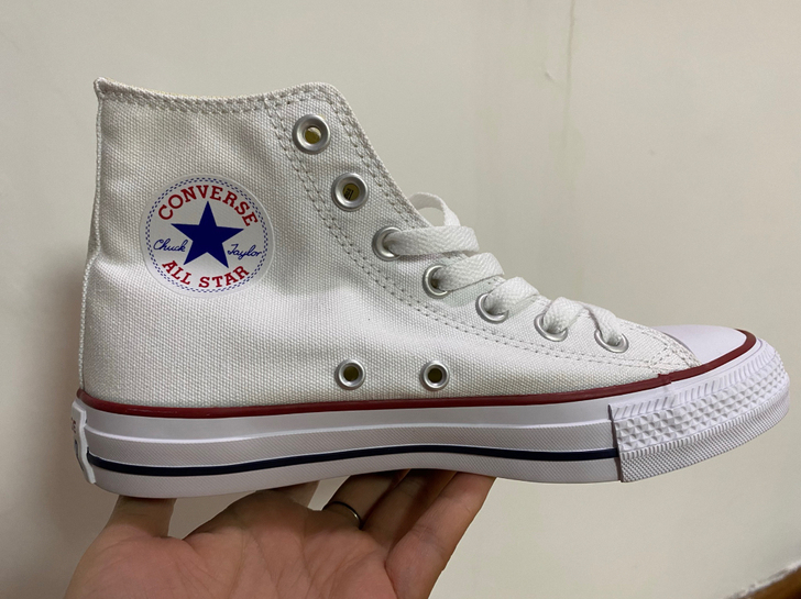 匡威实拍白色高帮帆布女鞋，经典款，百搭不挑...