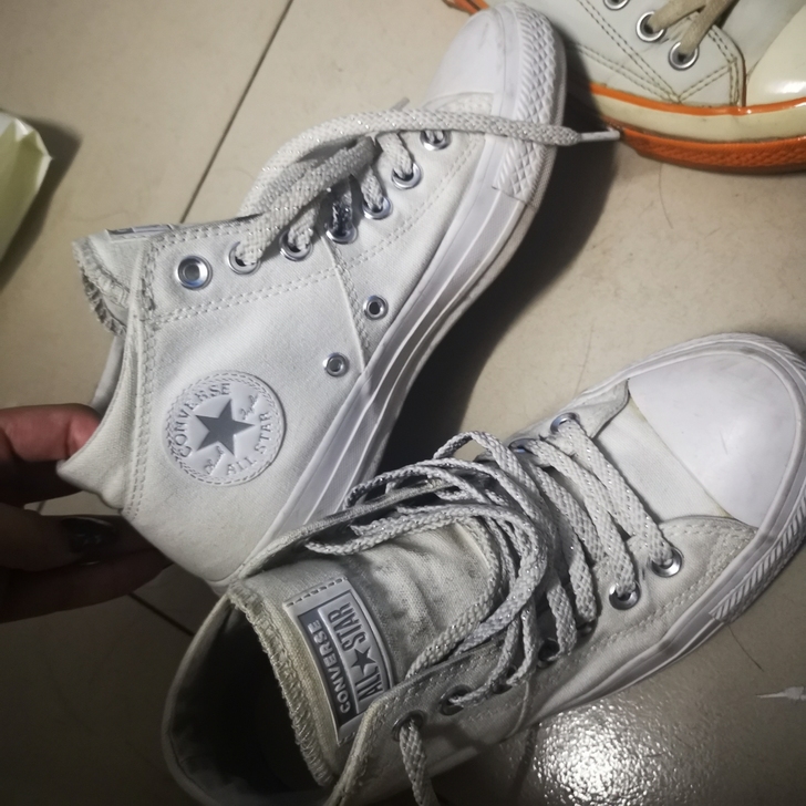 匡威中帮，保真，小白鞋比较百搭，37码，看...