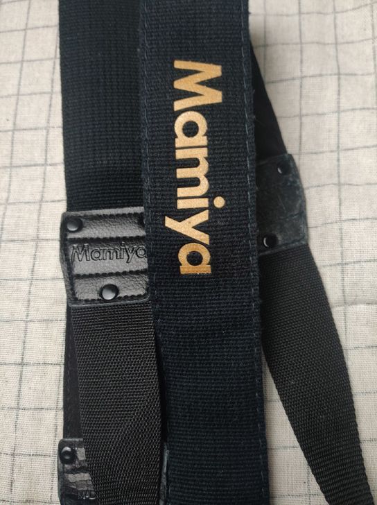 新到一批玛米亚RB67.RZ67背带好成色...