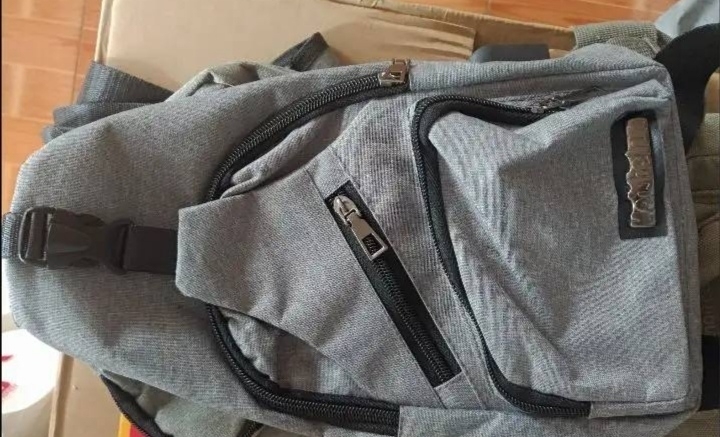 全新一次没背过，上新优惠，特价甩卖。