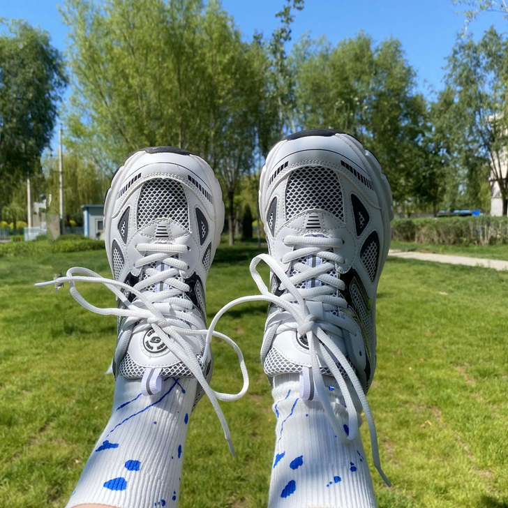 易少年 情侣网面透气老爹鞋女轻便跑鞋韩版u...