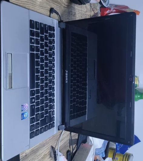 笔记本清华同方锋锐  屏幕不亮了  正常开...