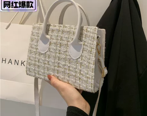 【全新包邮】高级感质感精致小包包女2022...