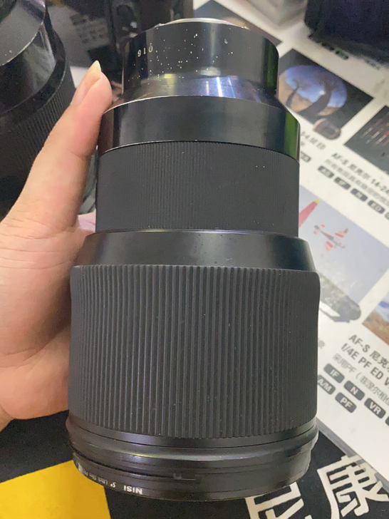 出适马85 1.4 成色差  索尼口 功能...