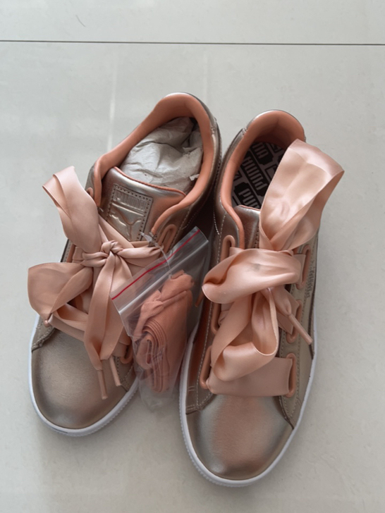 彪马鞋38,闷包福袋开出38码。