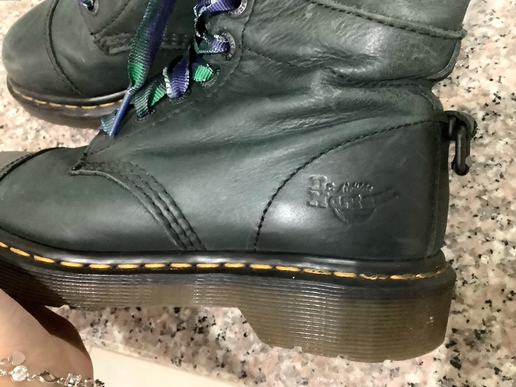 Dr.Martens.马汀博士马丁靴。鞋子...