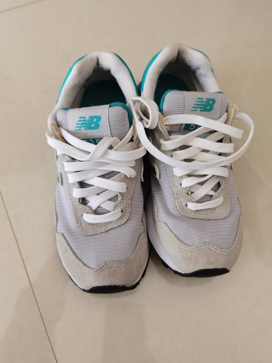 new balance正品运动鞋，低价转！