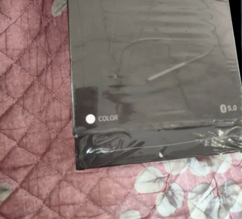 正品全新未使用爱奇艺蓝牙耳机一个，音质好待...