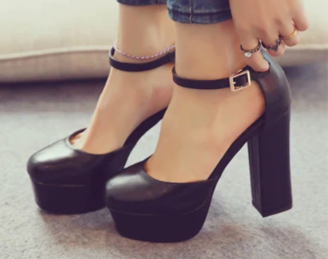 ?超高跟粗跟方头防水台单鞋凉鞋中空 oth...