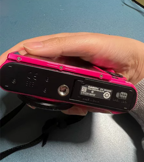 卡西欧zr1200,当时买来没用几次就压箱...