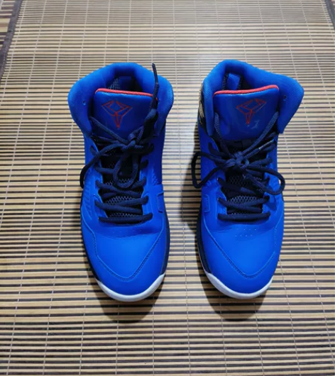 42码乔丹篮球鞋    鞋子八成新以上，保...