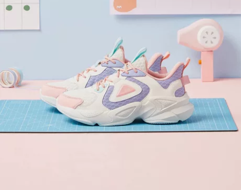 特步 XTEP女童时尚休闲鞋 男童中大童透...