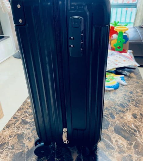 全新卡帝乐鳄鱼旅行箱可高铁可登机免托运未拆...