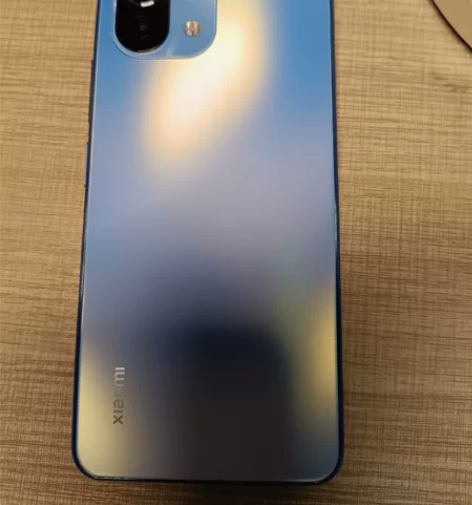 小米11青春版 一直带壳贴膜，自用一年现在...
