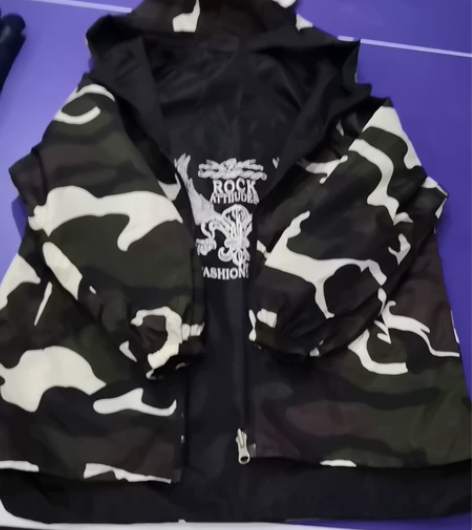 儿童迷彩服外套,单衣。身高155左右都可穿...