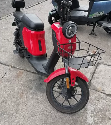 小牛新国标电动车,可过户 感兴趣的话点“我...