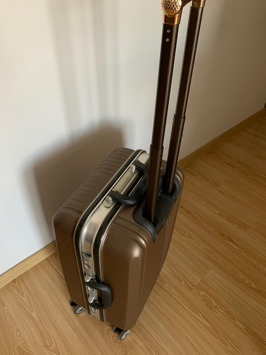 处理闲置旅行箱 七成新 轮毂/表面/锁扣完好