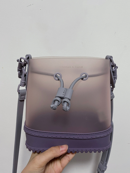 小ck紫色果冻包，线下店买的，原价三百多，...