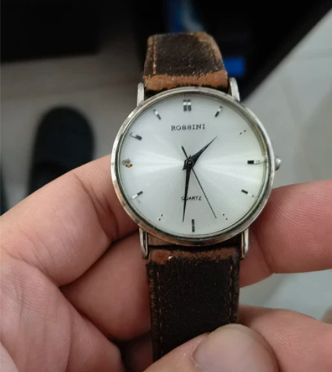 罗西尼手表，清理家里得小东西，换个电池和表...
