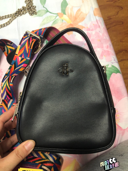 女挎包多层包真皮女包小挂包实体店入手，保证...