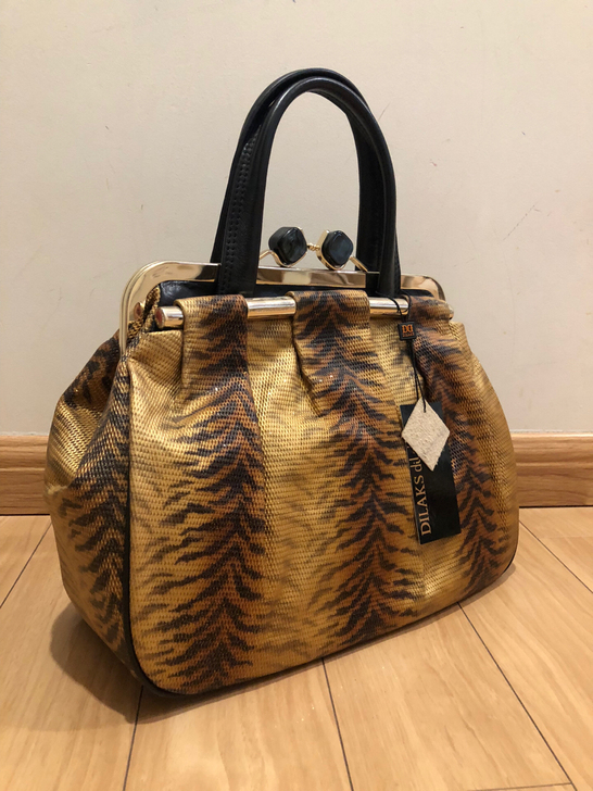 多彩女士挎包  全新没使用过