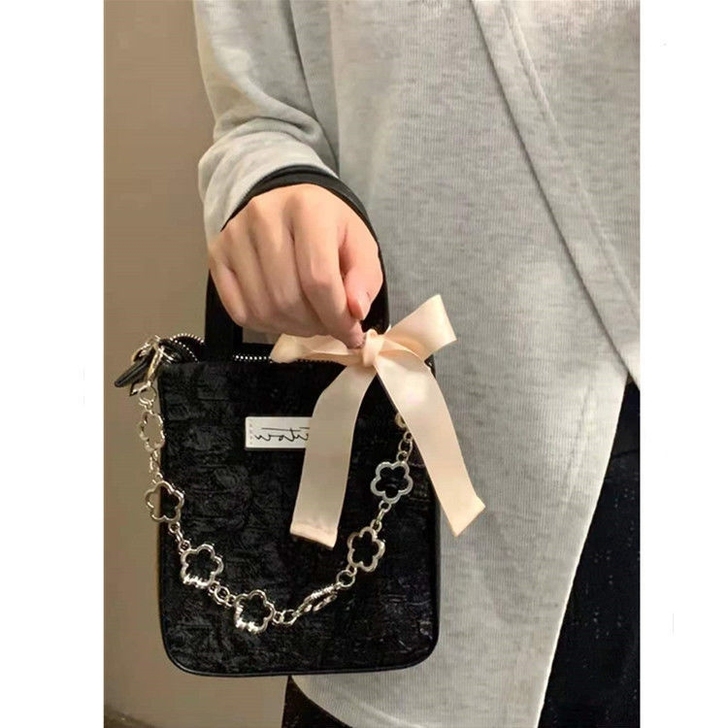 2021秋季新款小众设计辣妹包褶皱迷你手提...