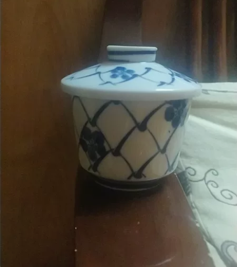 回流日瓷,青花手绘盖杯 感兴趣的话点“我想...