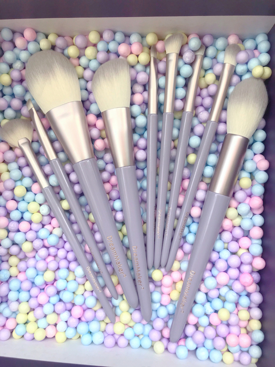 Dreammaker化妆刷带手拿包，全新未...