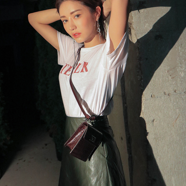 秋冬新款腰包点缀旋扣式翻盖鳄鱼纹皮带装饰#...