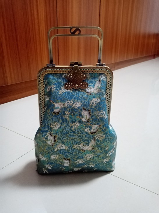 回血出成品纯手工制作高脚扣式手提手机斜跨背包