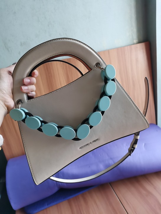 小ck包 吊牌还在 100