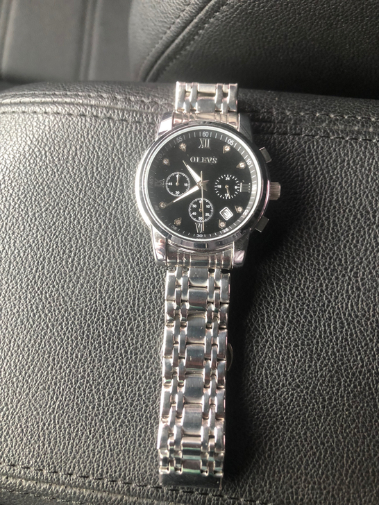 手表，别人送的，没带过几次一直都放车里的。...