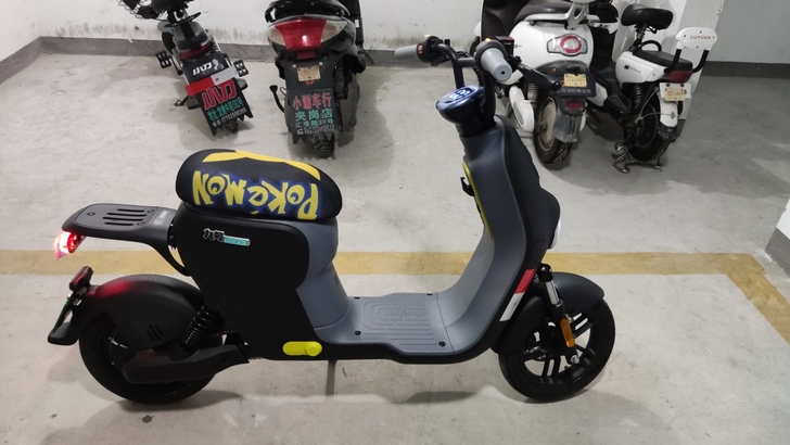 九号电动B30C 智能电动自行车