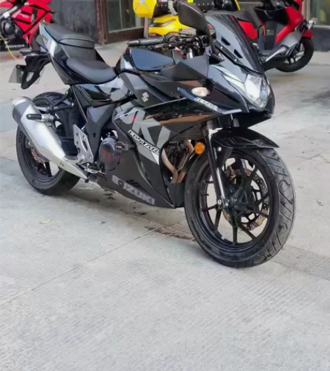 铃木gsx250一低价出售九五新二手摩托车...