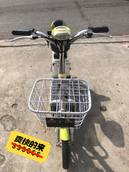 出自家两台电动车，各方面都好用电池今年才换...