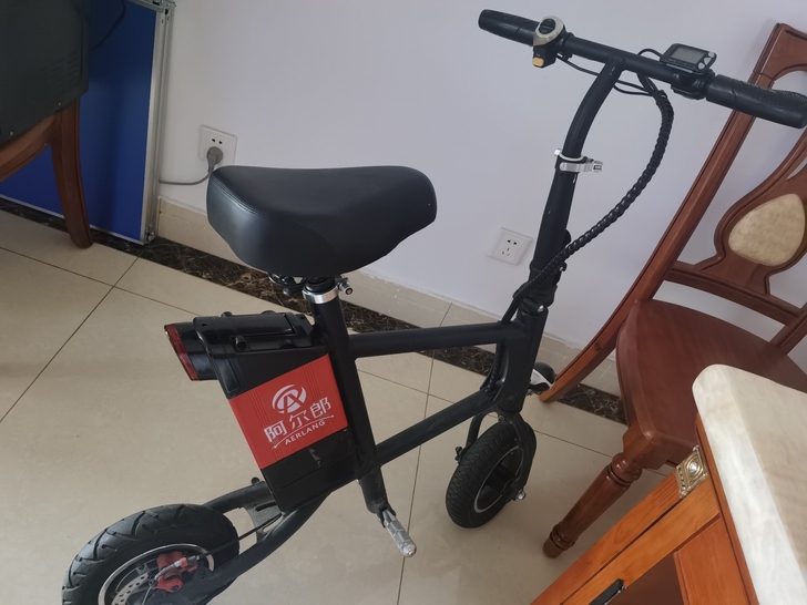 阿尔郎电动车，可折叠，充满电可跑二十公里左...