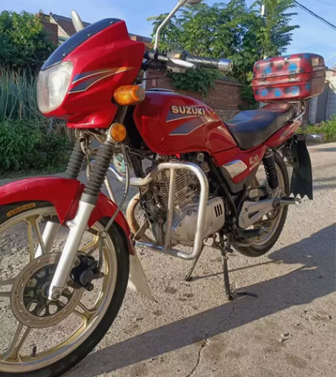 出售豪爵钻豹125摩托车一辆,双启动,发动...