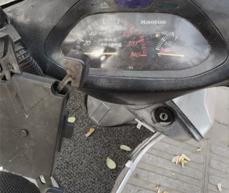 豪爵,买了3年了,2万公里,没有手续,有车...