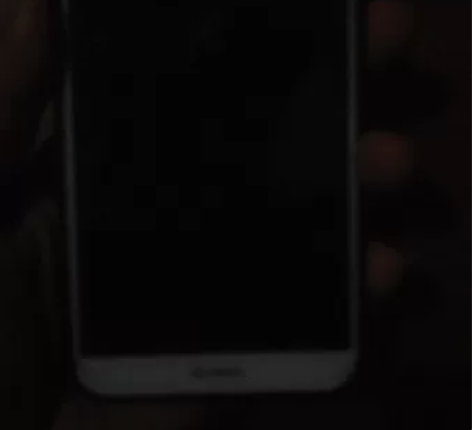 华为畅享8e刚换过电池3500毫安 感兴趣...