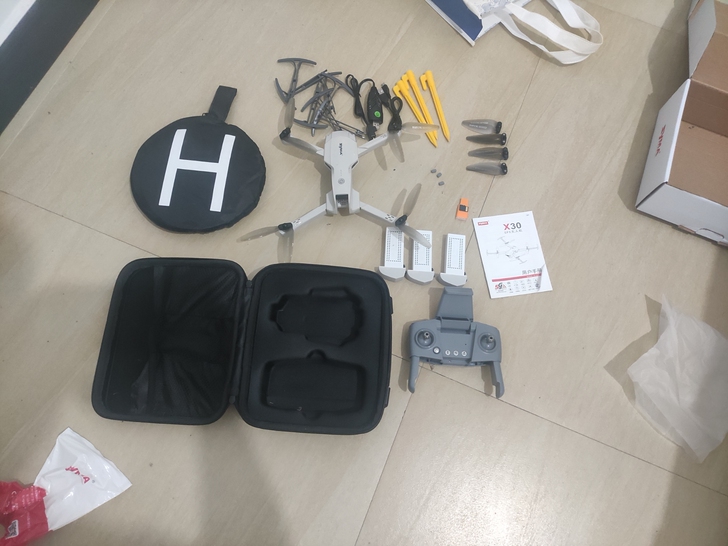 SYMA 电动飞机