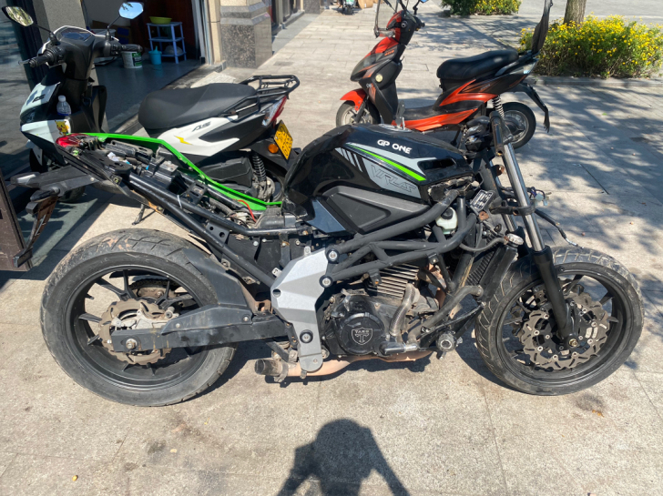 台荣400摩托车配件，台荣400发动机前后...