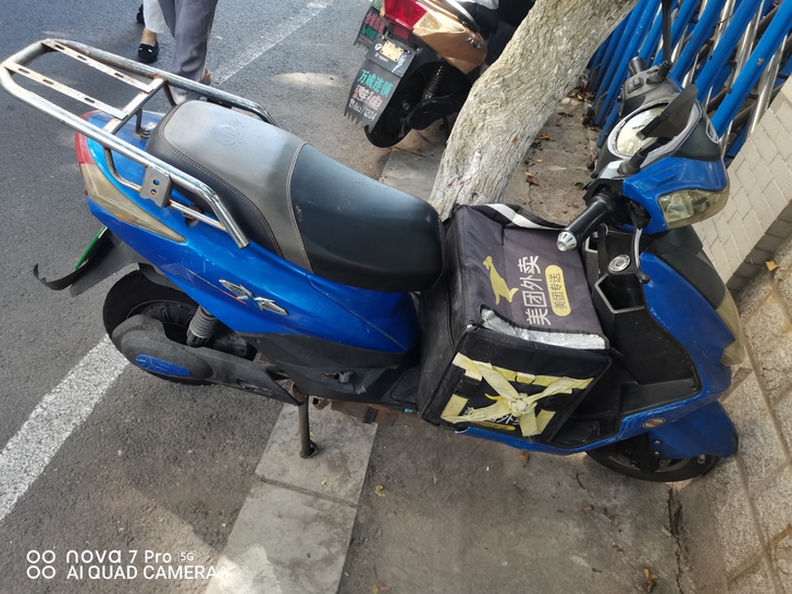 电动车 跑外卖的车架  不干了  要的抓紧...