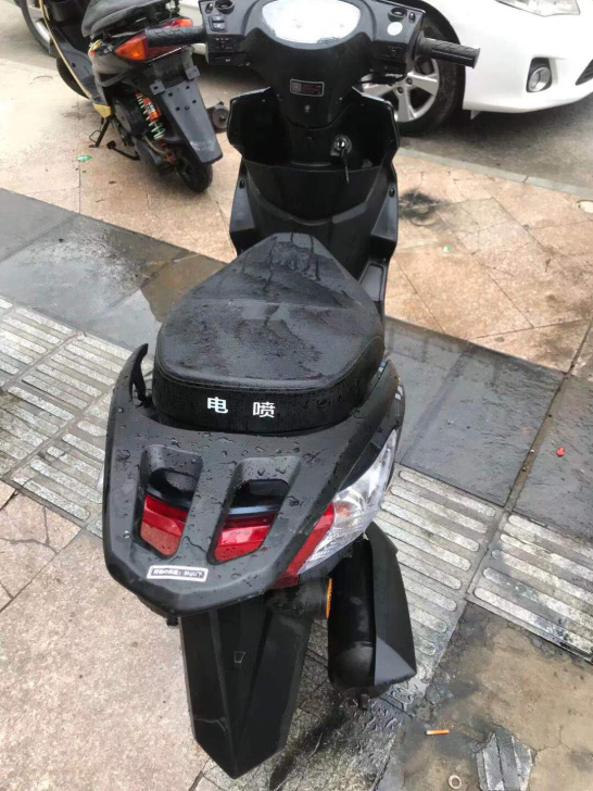 9点9成新摩托车50公里的样品车,国四可以...