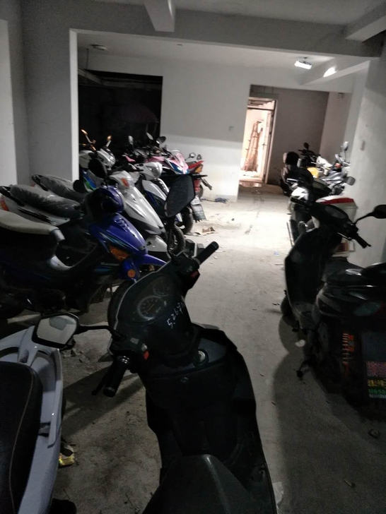 出售几百辆二手摩托车踏板车，公路赛  什么...