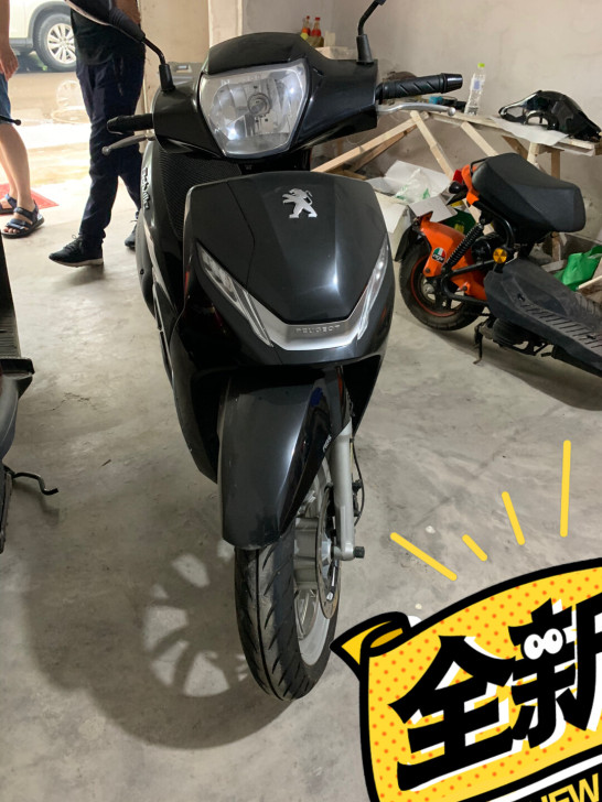 标志125，整车进口，带ABS，USB快充...
