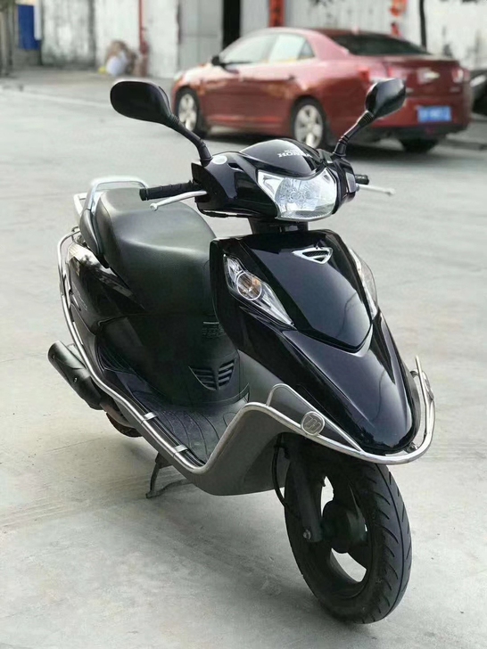 原装五羊本田三代优酷电喷110cc ，二手...