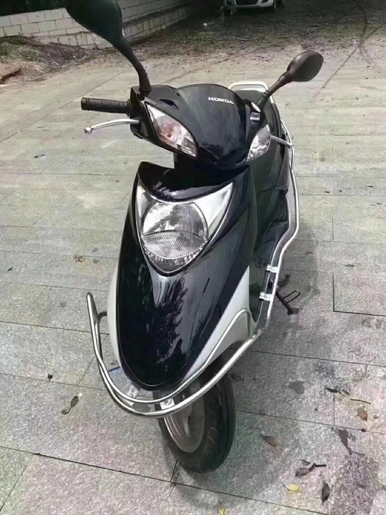 极品五羊本田二代电喷新优悦110cc 黑色...
