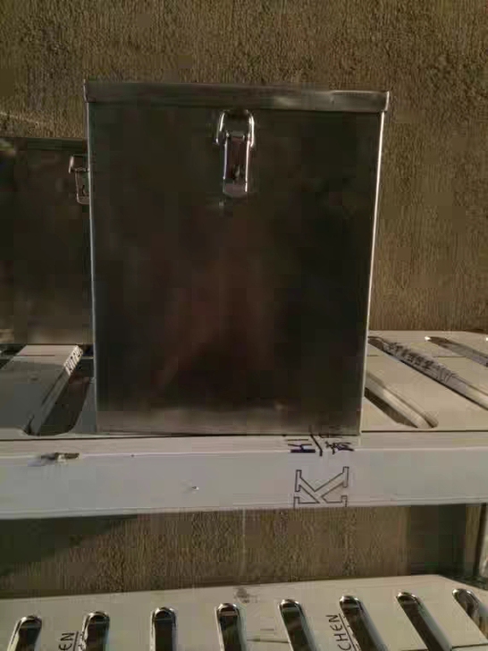 长江750边三轮摩托车－不锈钢电瓶盒全新